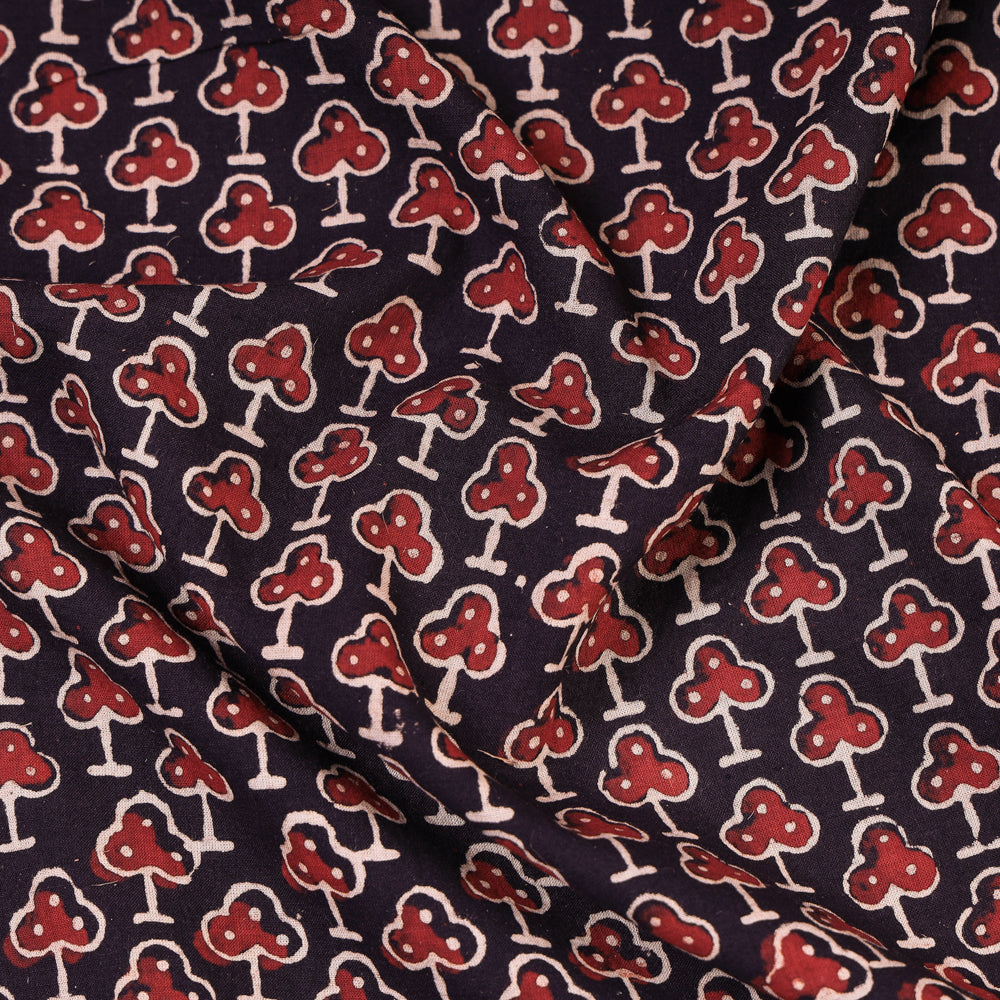KACHCHH JI CHHAAP Black - Red Clubs Ajrakh Hand Block Printed Natural Dyed Cotton Fabric - view 3