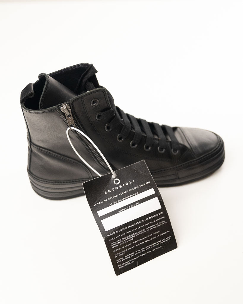 Ann Demeulemeester Men's Raven Sneakers - Black - view 3