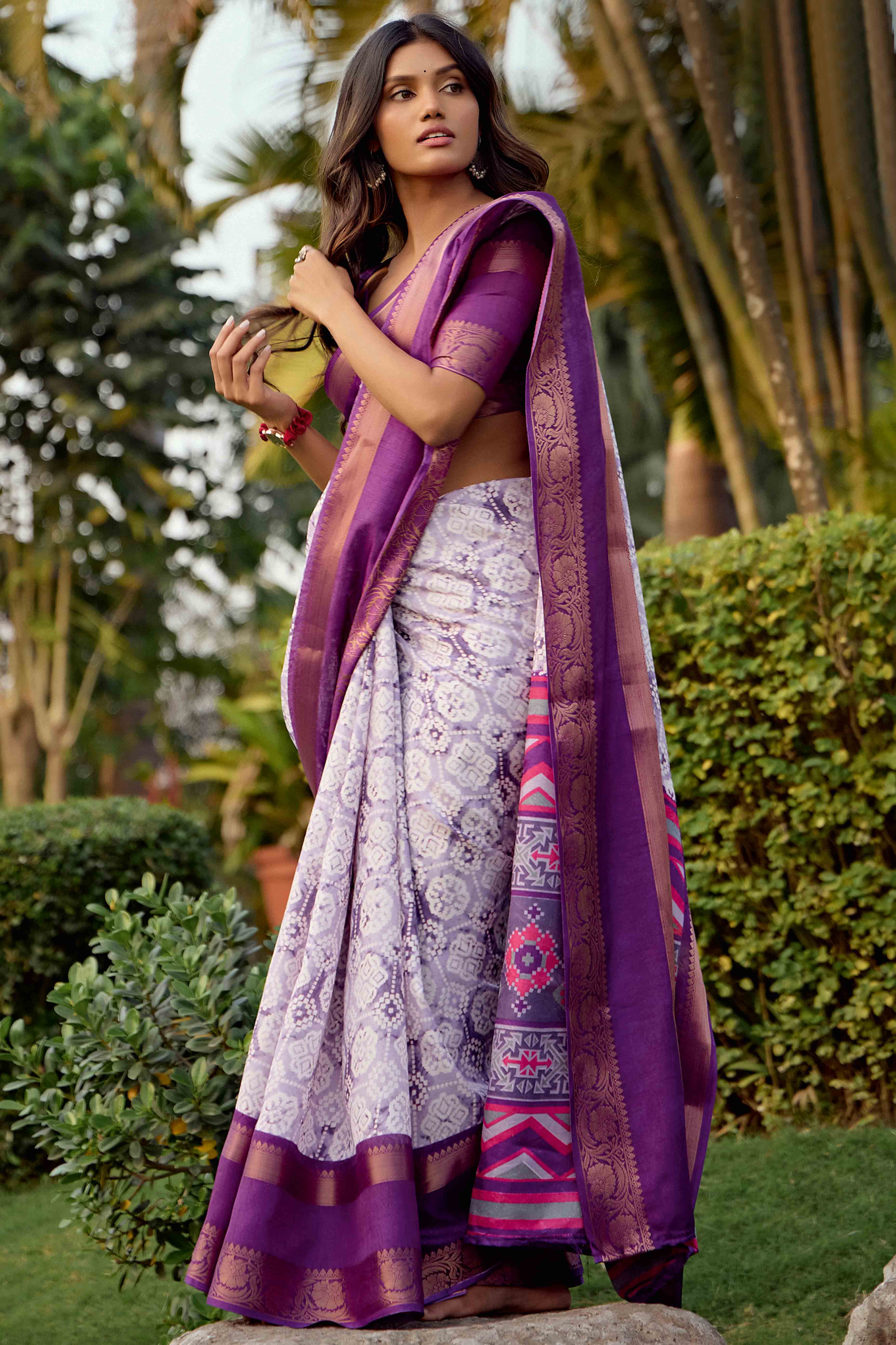 Peachmode Light Purple Floral Printed Dola Silk Saree