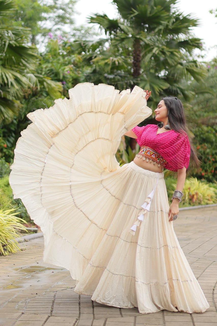 ClothsVilla Magenta Elegant Lehenga with Leheriya Print Blouse