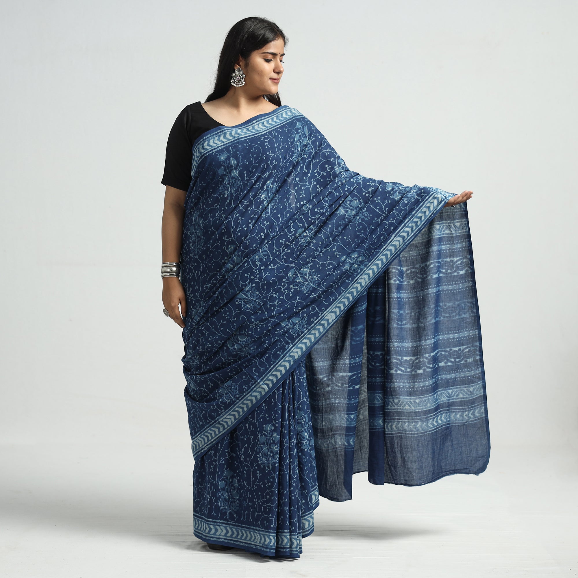 HAVELI CHRONICLES Blue - Akola Hand Block Printed Cotton Saree - view 2