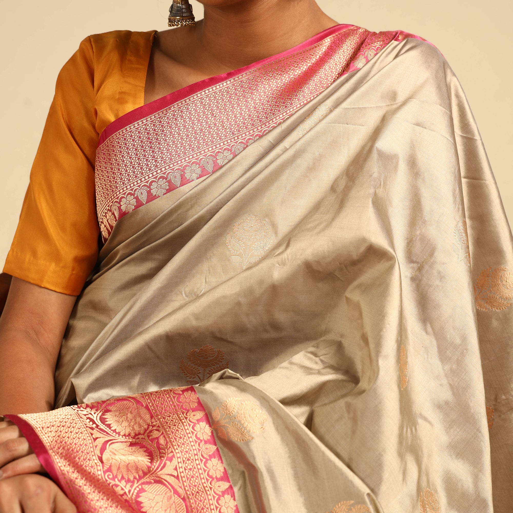 ITOKRI CRAFTS INITIATIVE Beige - Banarasi Handloom Pure Katan Silk Kaduwa Zari Buti Saree - view 4
