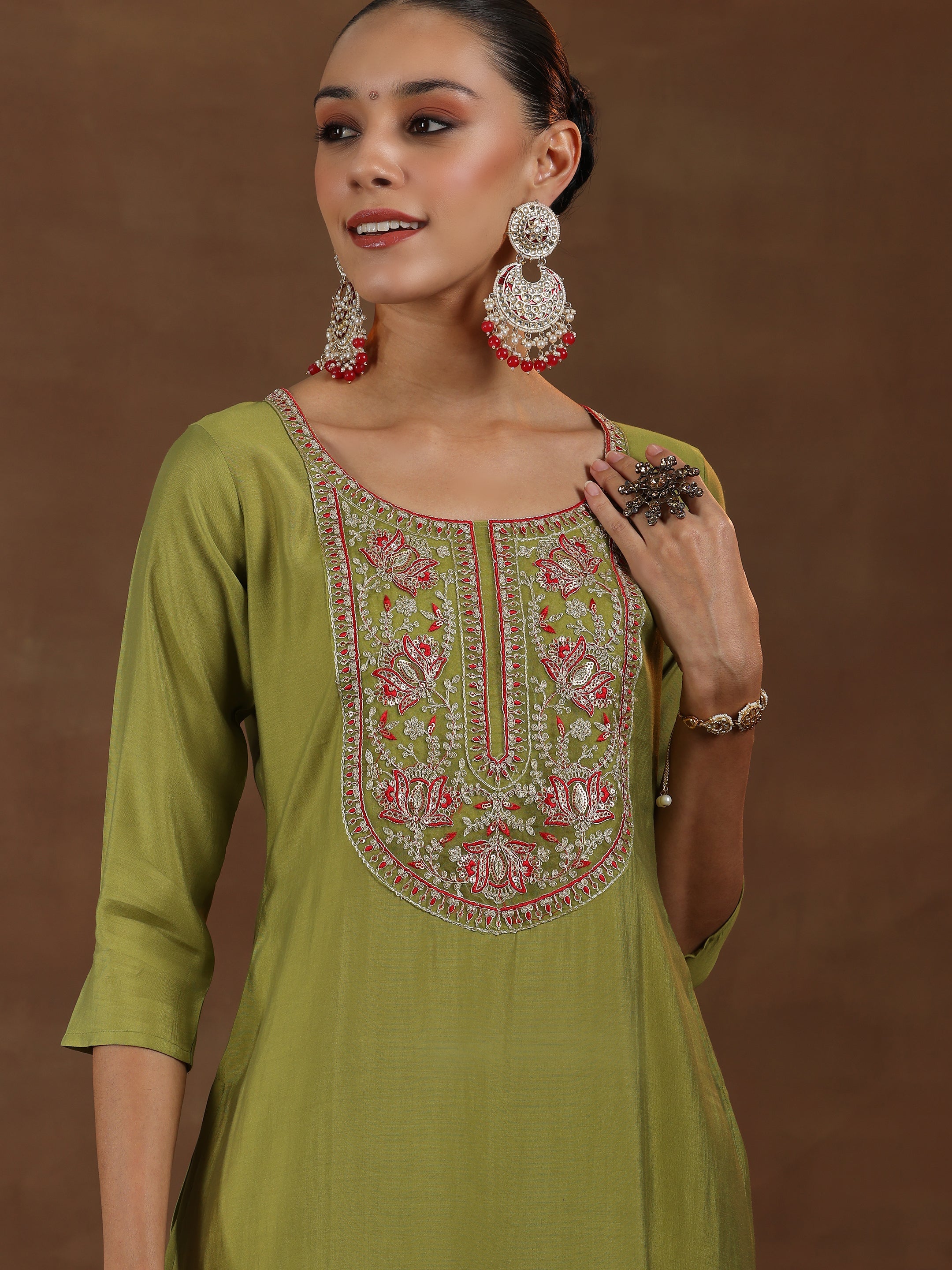 Gerua By Libas Green Yoke Design Silk Blend Straight Suit With Dupatta - view 6