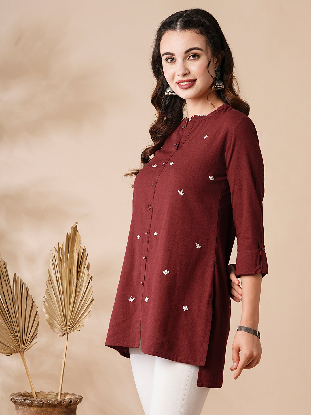 Fashor Solid Resham & Beads Embroidered High-Low Hem Kurti - Red - view 4