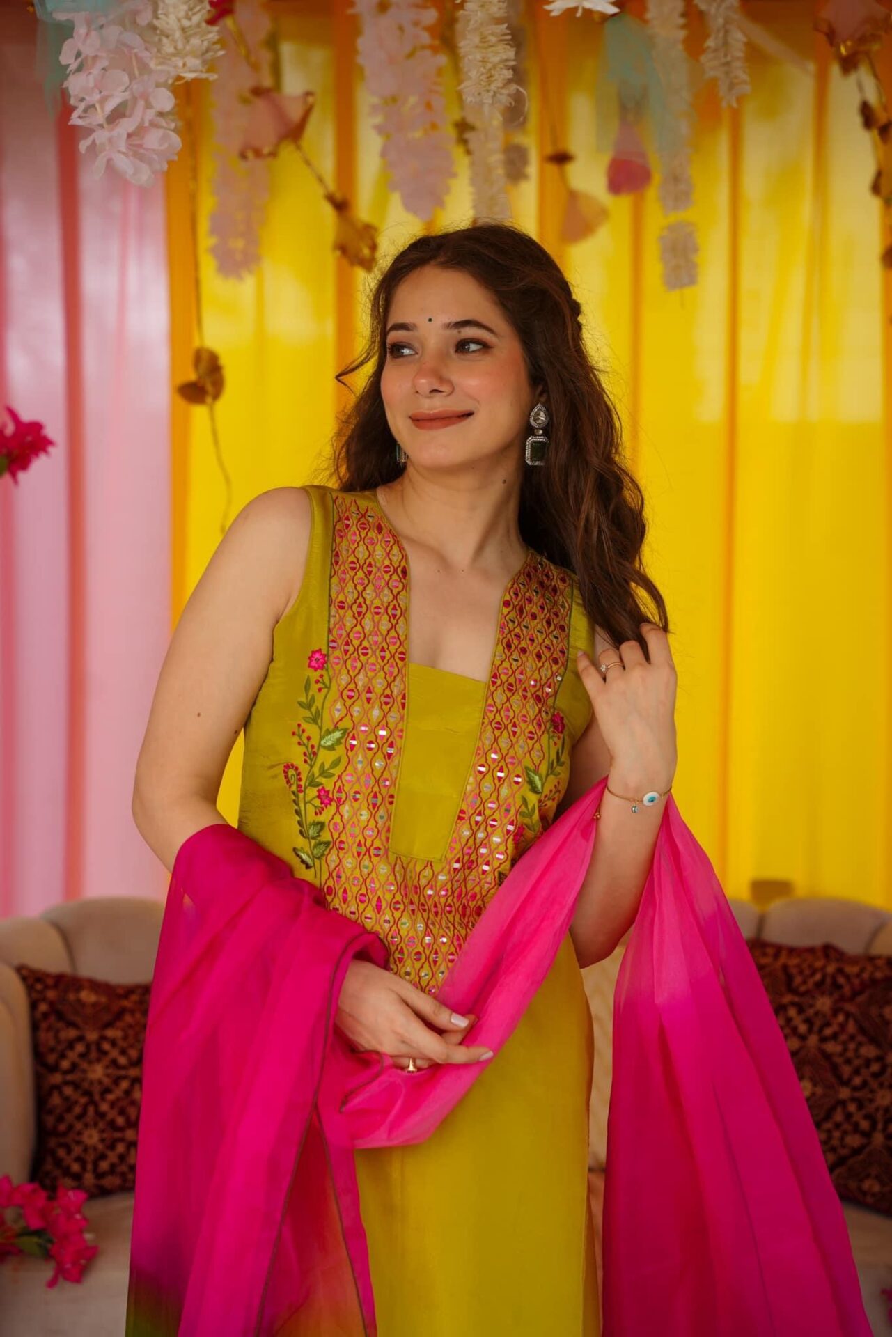Idaho0 Aahana mustard cosmos suit set - view 5