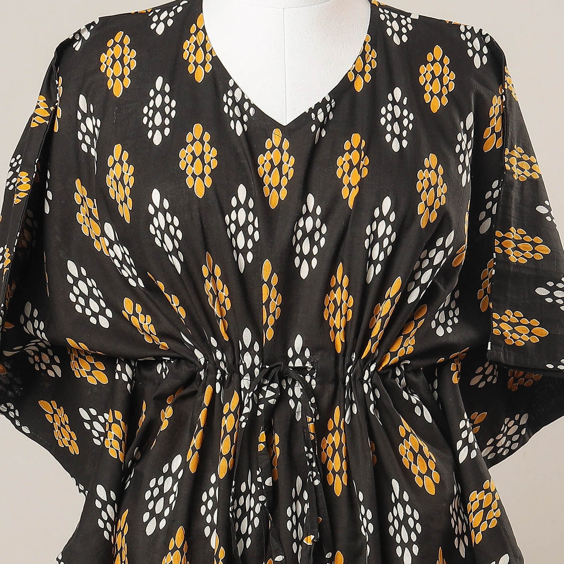 CHUTNEY CRAFT STUDIO Black - Sanganeri Printed Cotton Kaftan with Tie-Up Waist (Medium) - view 2