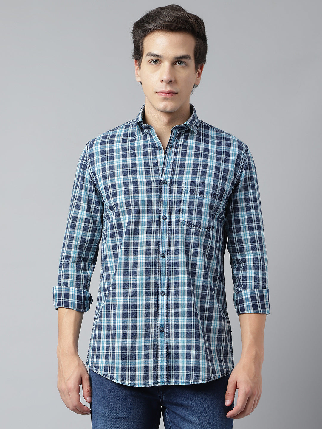 BlackTree Men Navy Turquoise Standard Fit Checkered Casual Shirt