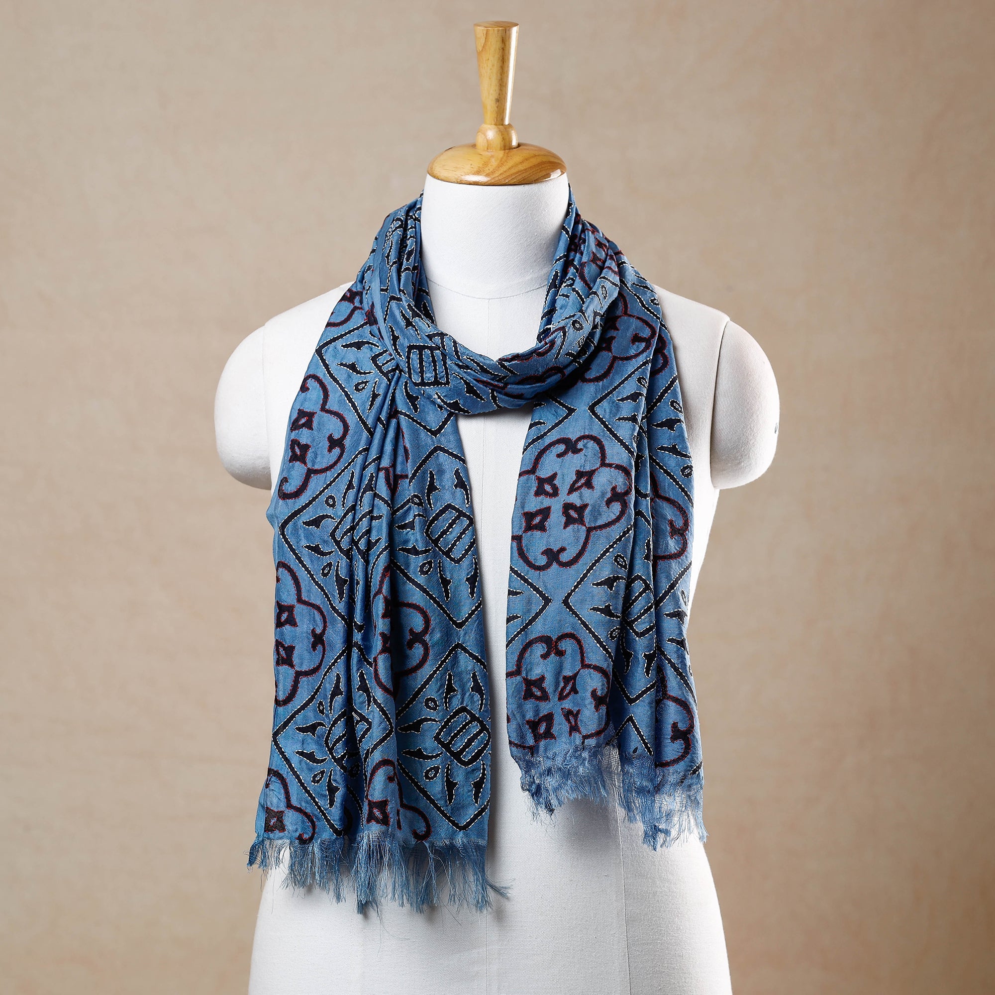 KHUSHBASH - HAPPY LOOM OF EAST Blue - Bengal Kantha Embroidery Block Printed Silk Handloom Stole