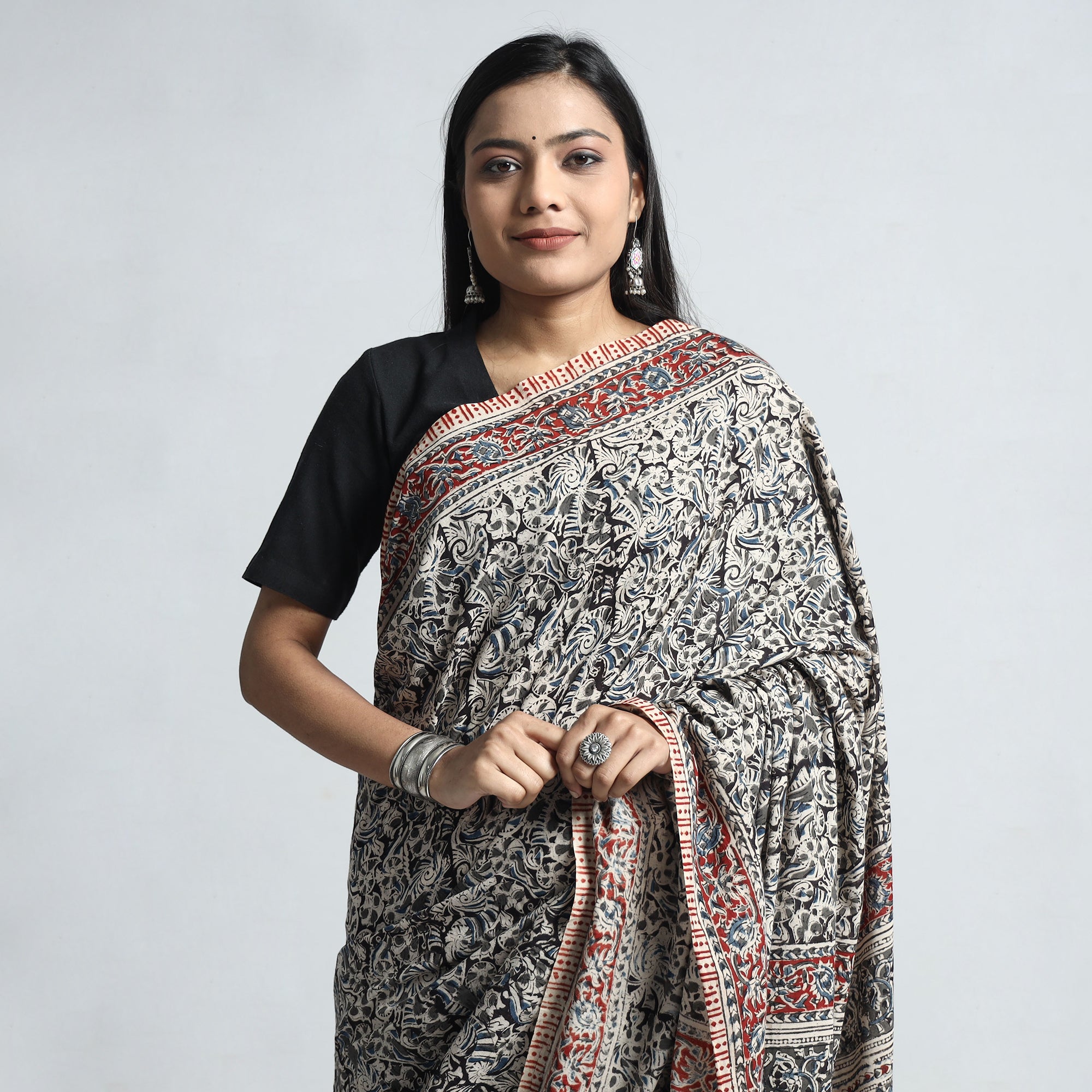 VENKATA BHANU KALAMKARI PEDANA Black - Pedana Block Print Cotton Kalamkari Saree - view 3