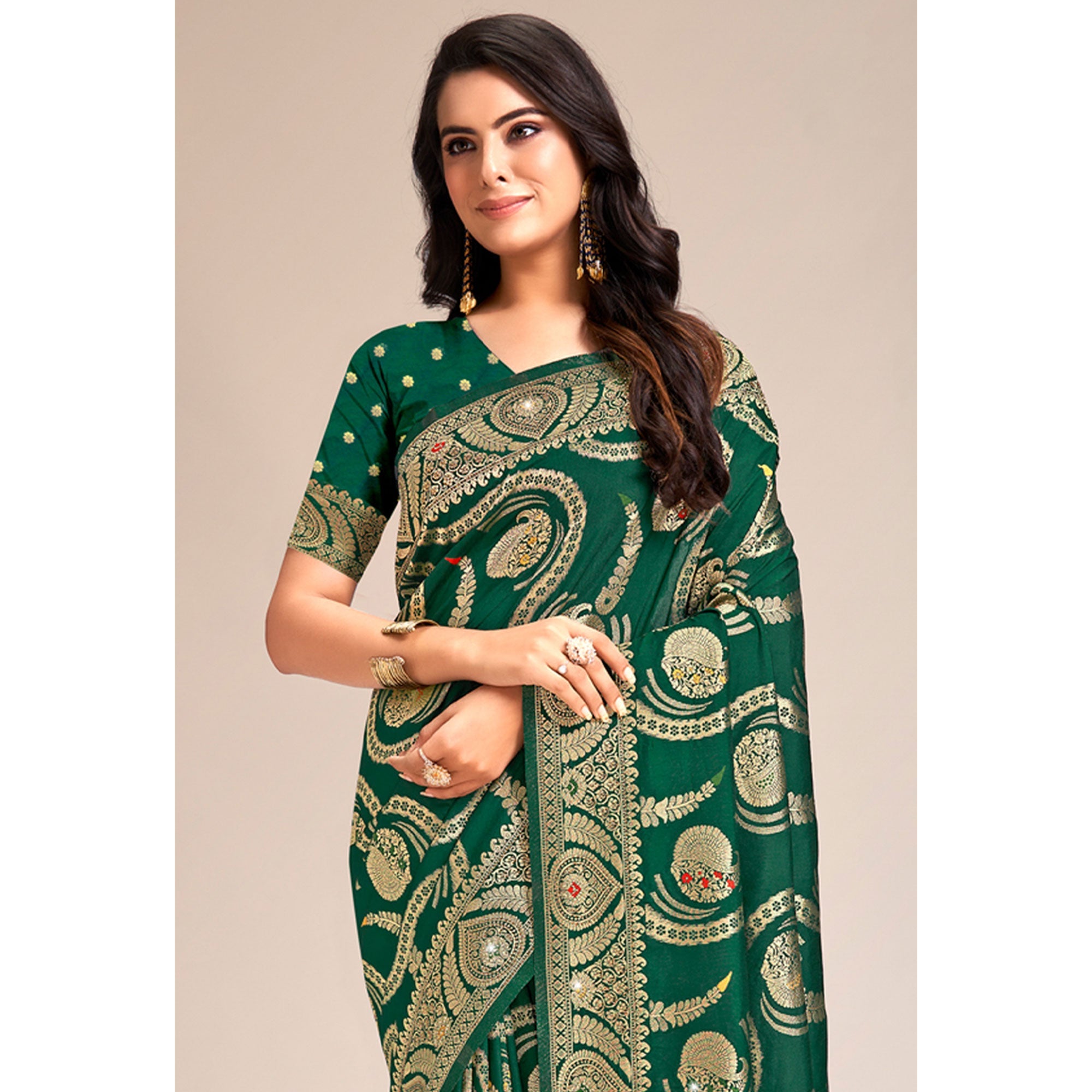 Peachmode Dark Green Woven Banarasi Silk Saree With Tassels - view 4