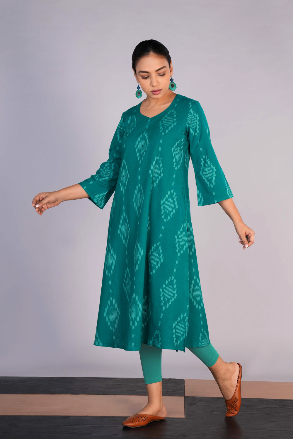 Kalanjali Ethnics Cotton Pochampally Ikat Kurta - view 2