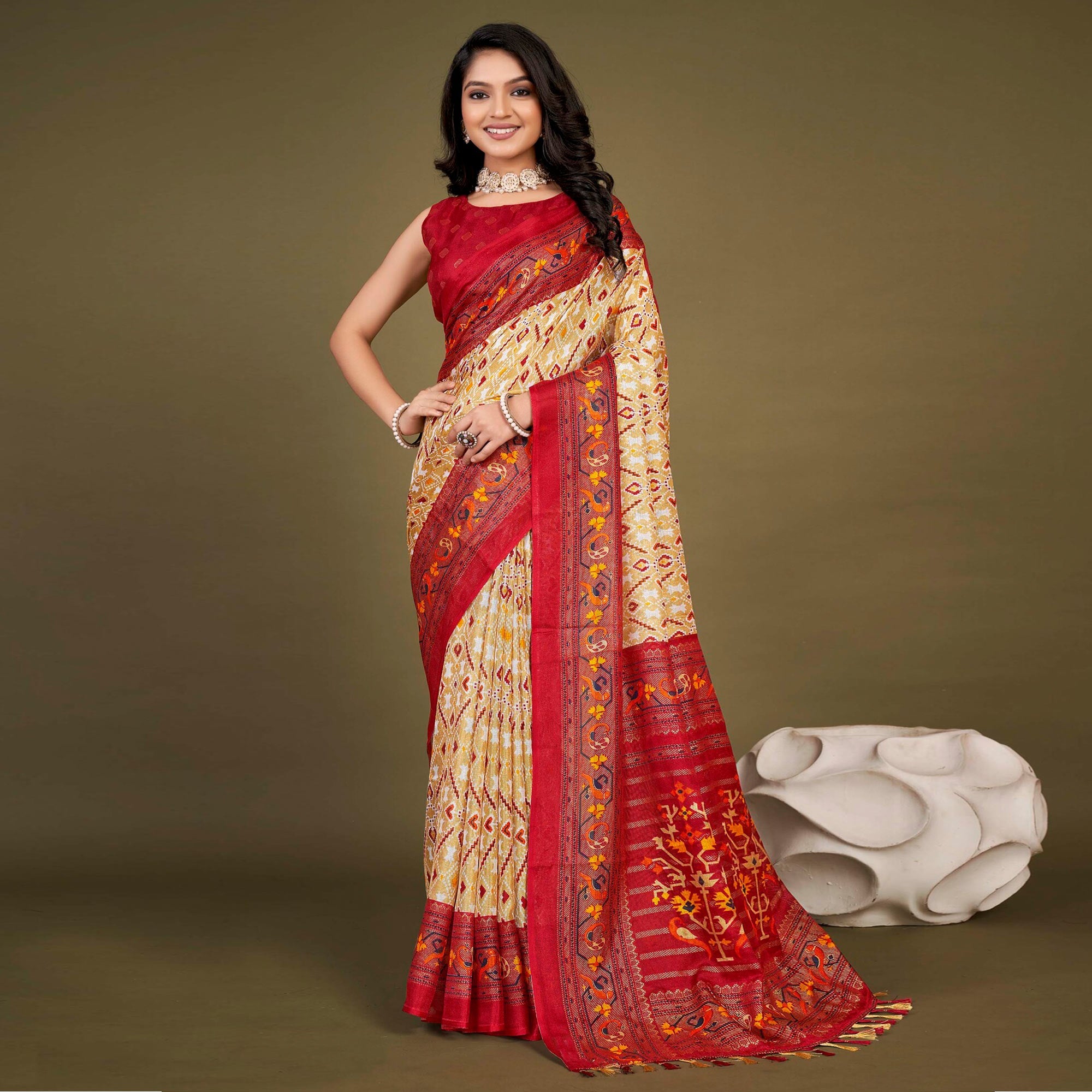 Peachmode Cream Printed Jute Patola Saree With Tassels - view 2