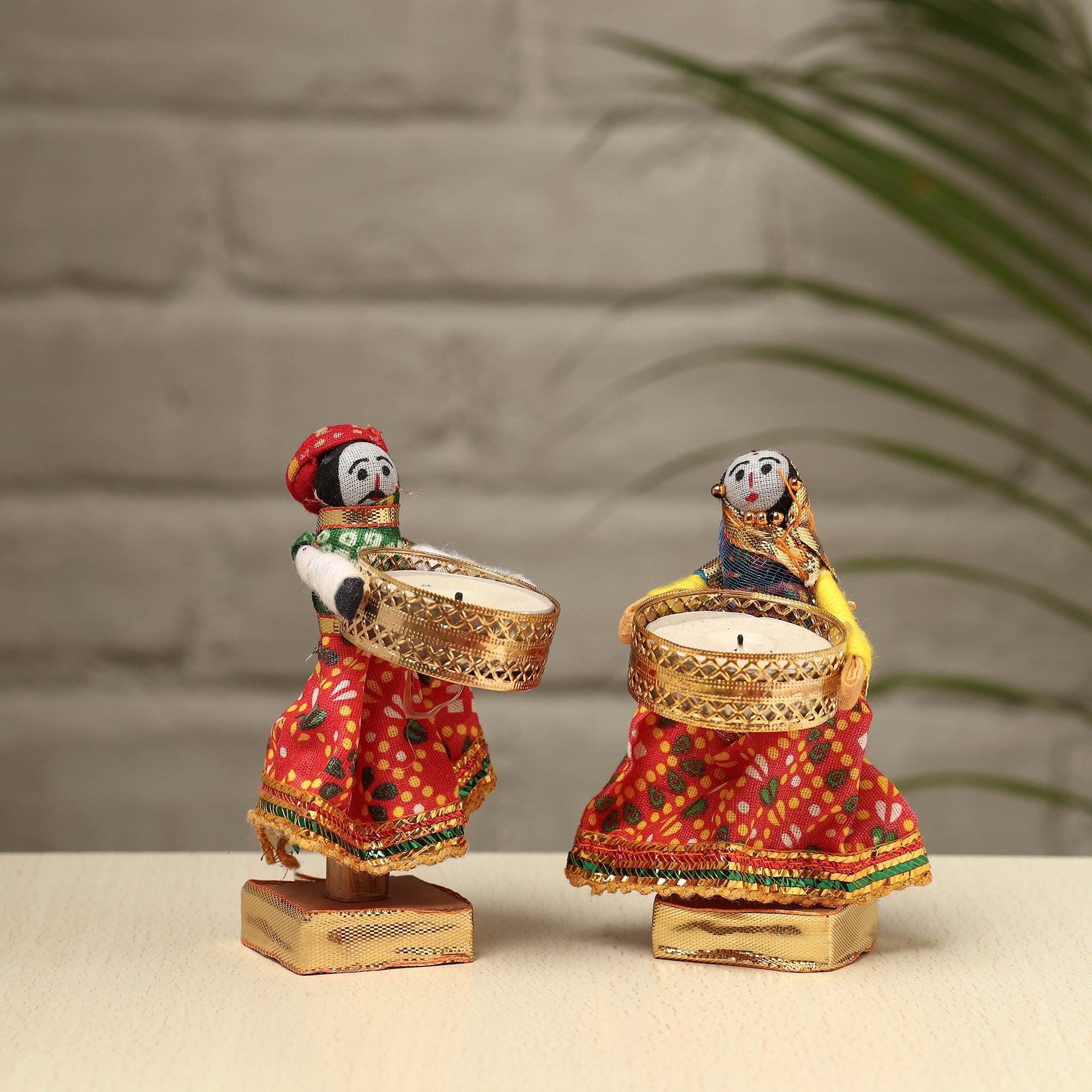 ITOKRI CRAFTS INITIATIVE Rajasthani Puppet Couple Handmade Tealight Candle Holders (Set of 2)