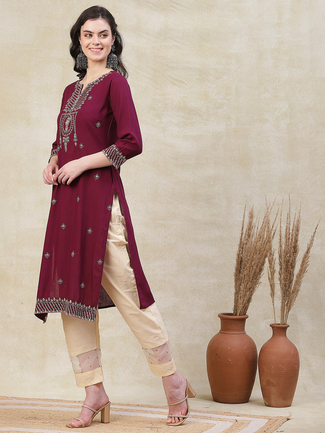 Fashor Solid Zari, Mirror & Sequins Embroidered Kurta - Mauve - view 4