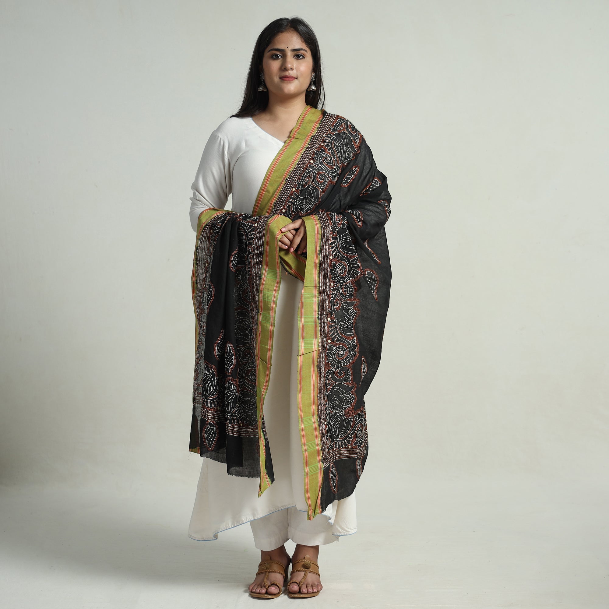 KHUSHBASH - HAPPY LOOM OF EAST Black - Bengal Kantha Embroidery Cotton Handloom Dupatta 121 - view 3