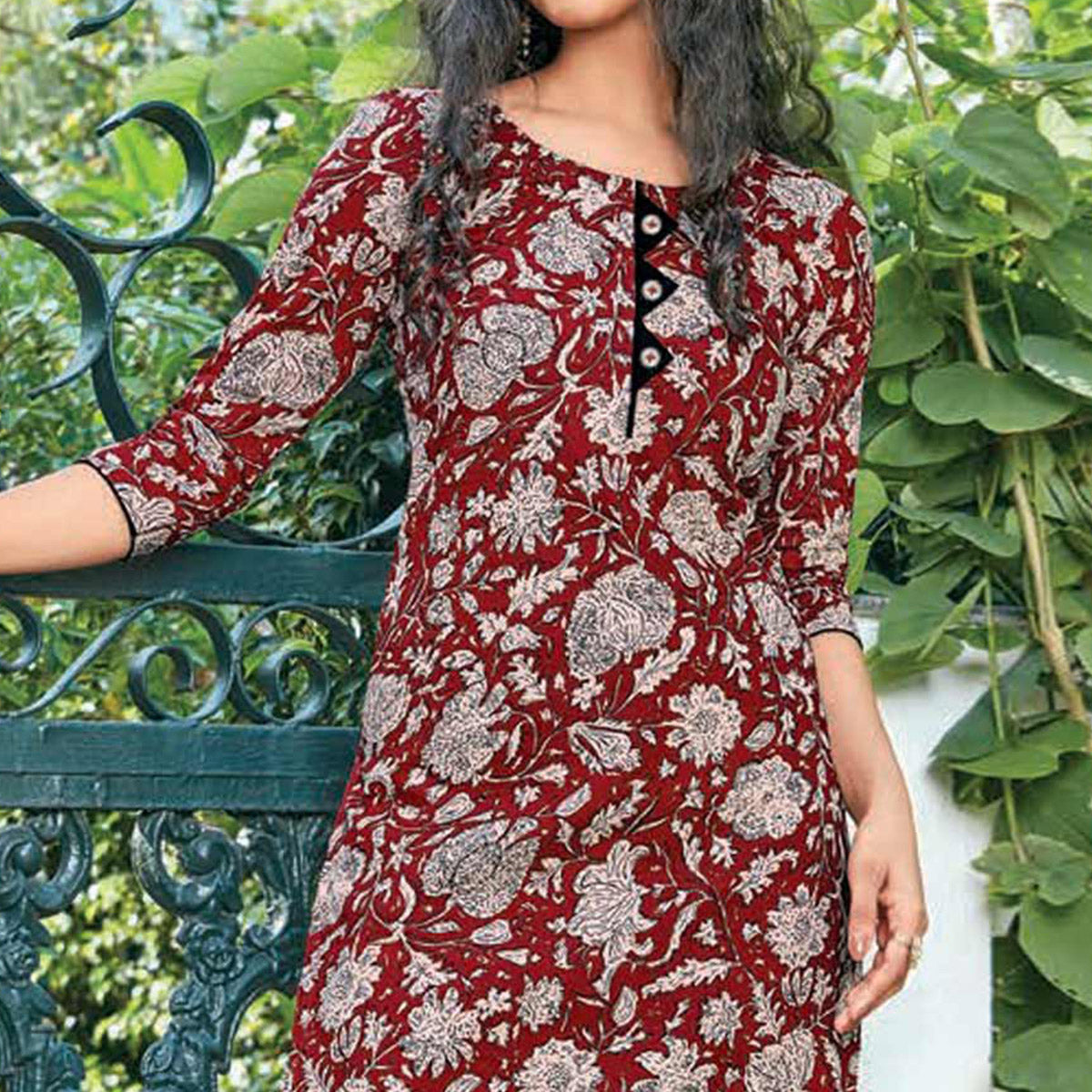 Peachmode Seller Maroon Floral Printed Cotton Blend Kurti - view 2