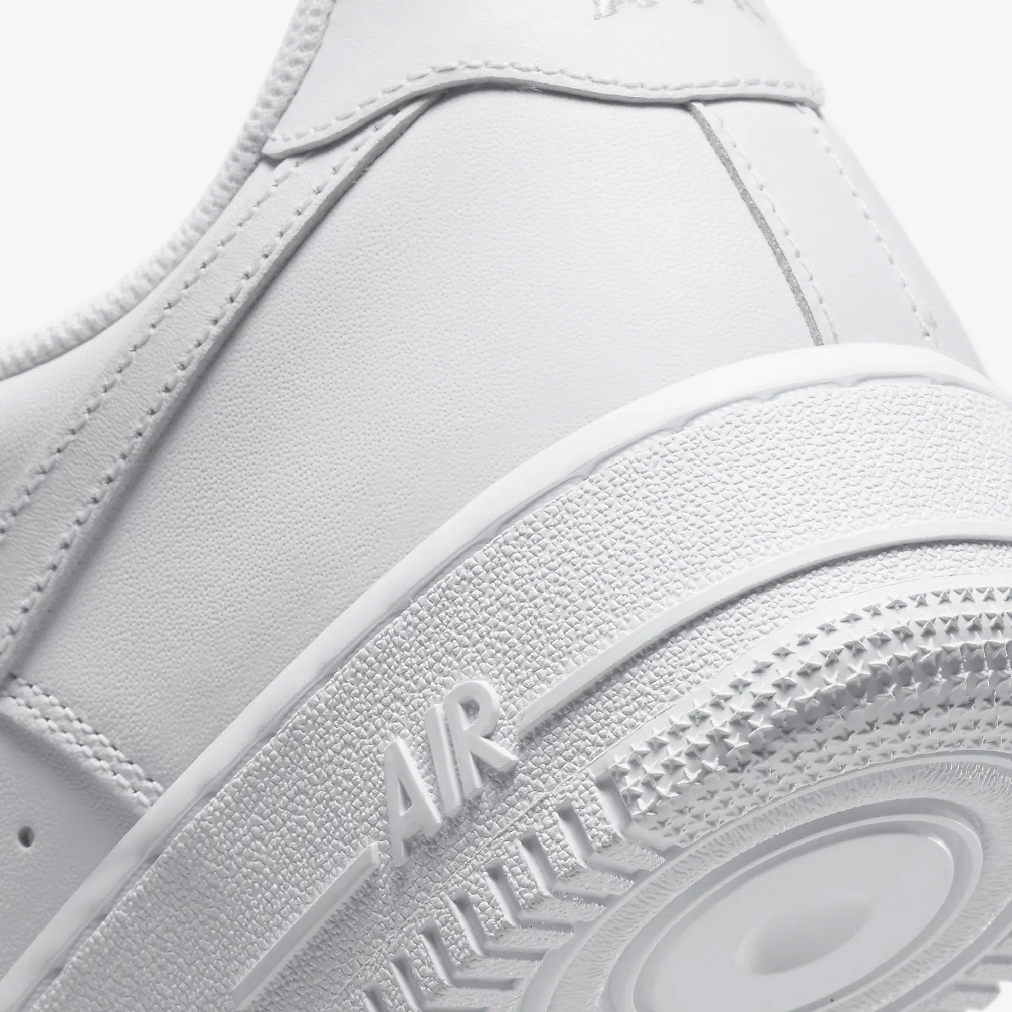 Nike Air Force 1 Low '07 White - view 4