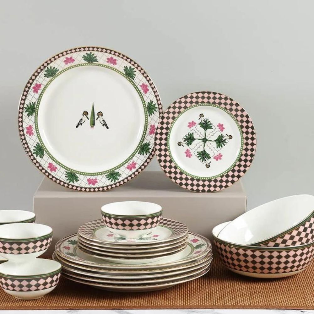India Circus Cacatua Galerita's Realm Dinner Set | Premium 22K Liquid Gold | Set of 20 Pcs