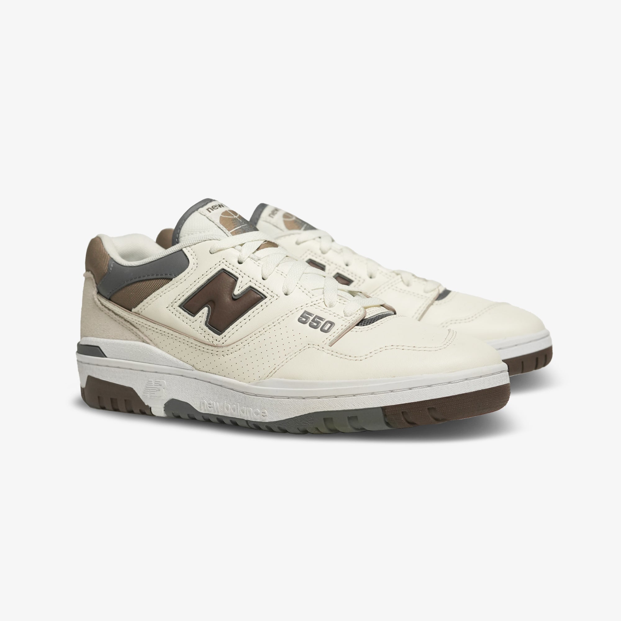 New Balance | BB550 { OFF WHITE/BROWN - view 2
