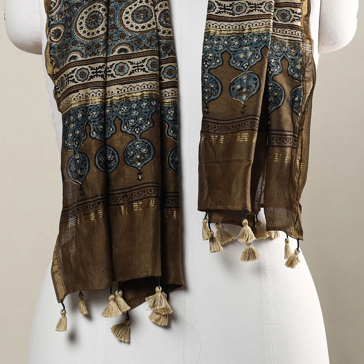AJRAKH BY SUFIYAN ISMAIL KHATRI Brown - Ajrakh Hand Block Printed Chanderi Silk Handloom Stole with Tassels - view 3