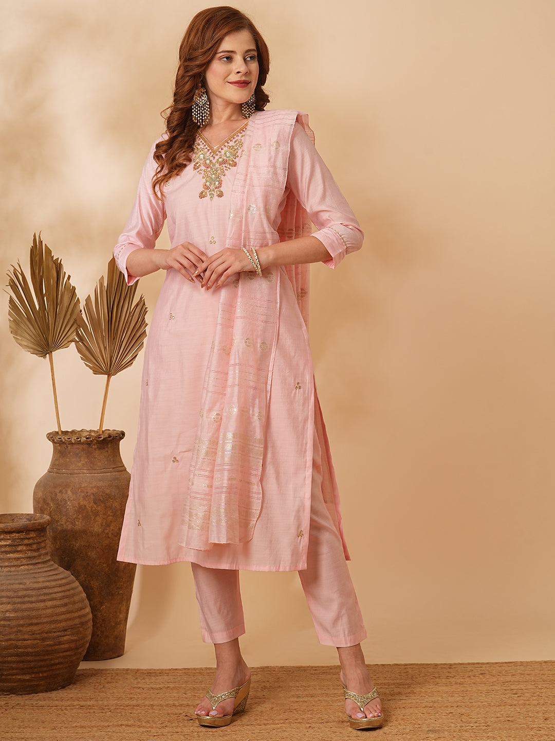 Fashor Solid Floral Hand Embroidered Straight Fit Kurta with Pant & Dupatta - Pink - view 3