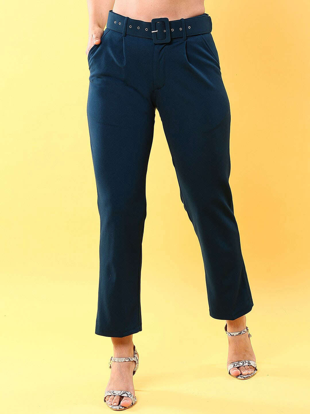 Freehand By The Indian Garage Co Women Tapered Pleated Pant With Belt