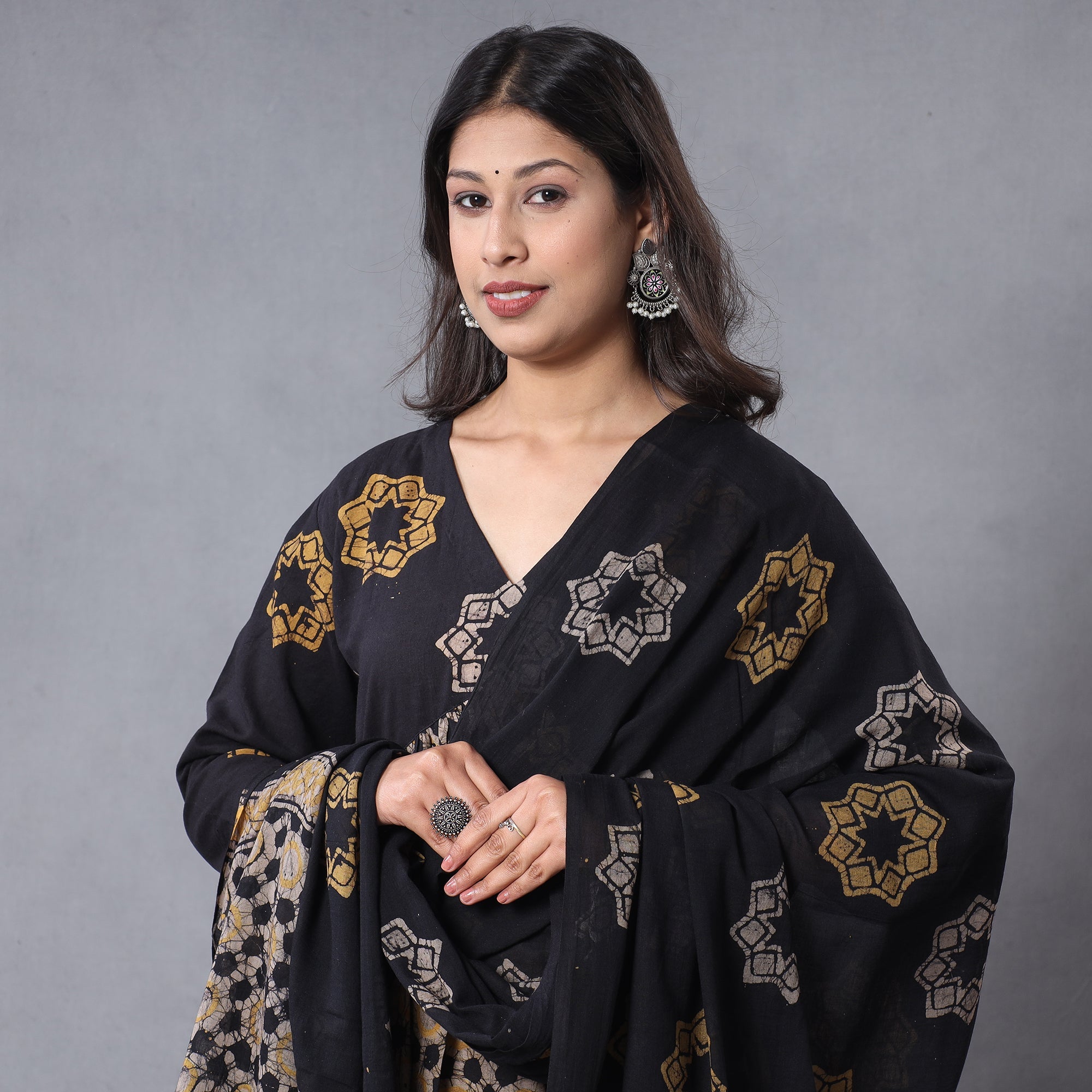 ITOKRI CASUALS Black - Flared Cotton Hand Batik Print Kurta Set 02 - view 2
