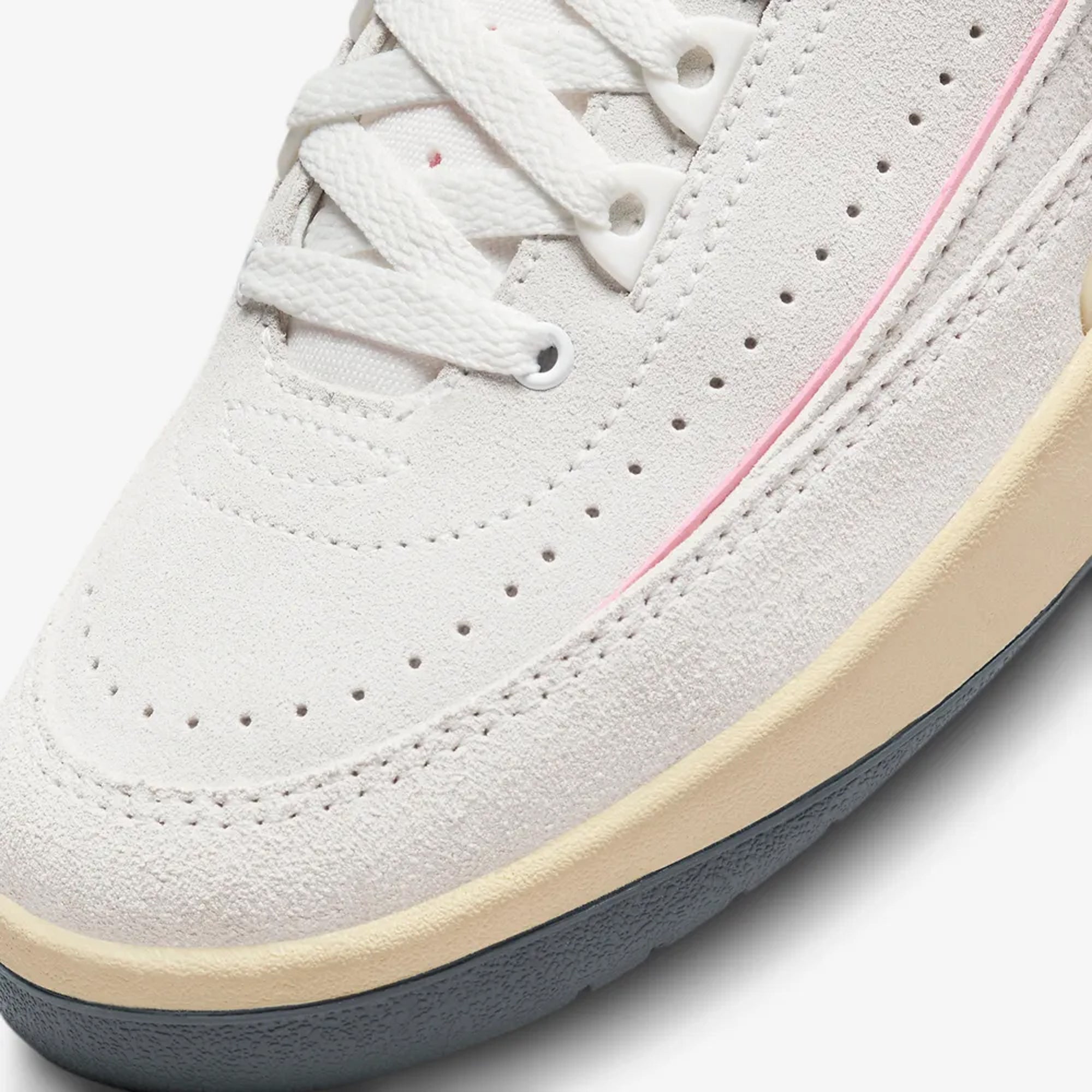 Jordan | AIR JORDAN 2 RETRO { SUMMIT WHITE/GYM RED-MED SOFT PINK - view 3