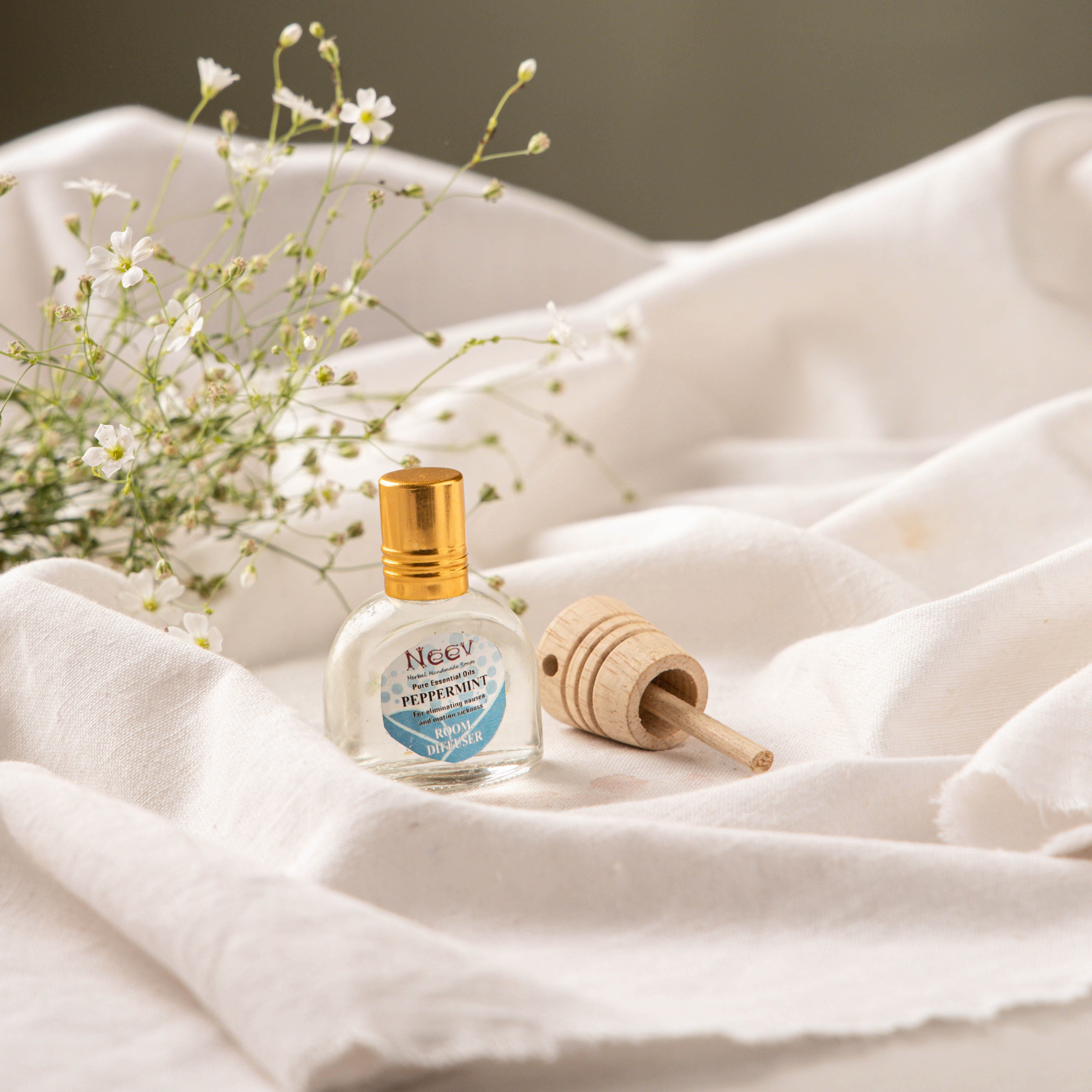 NEEV "Peppermint Room Diffuser For eliminating nausea and motion sickness" - view 2