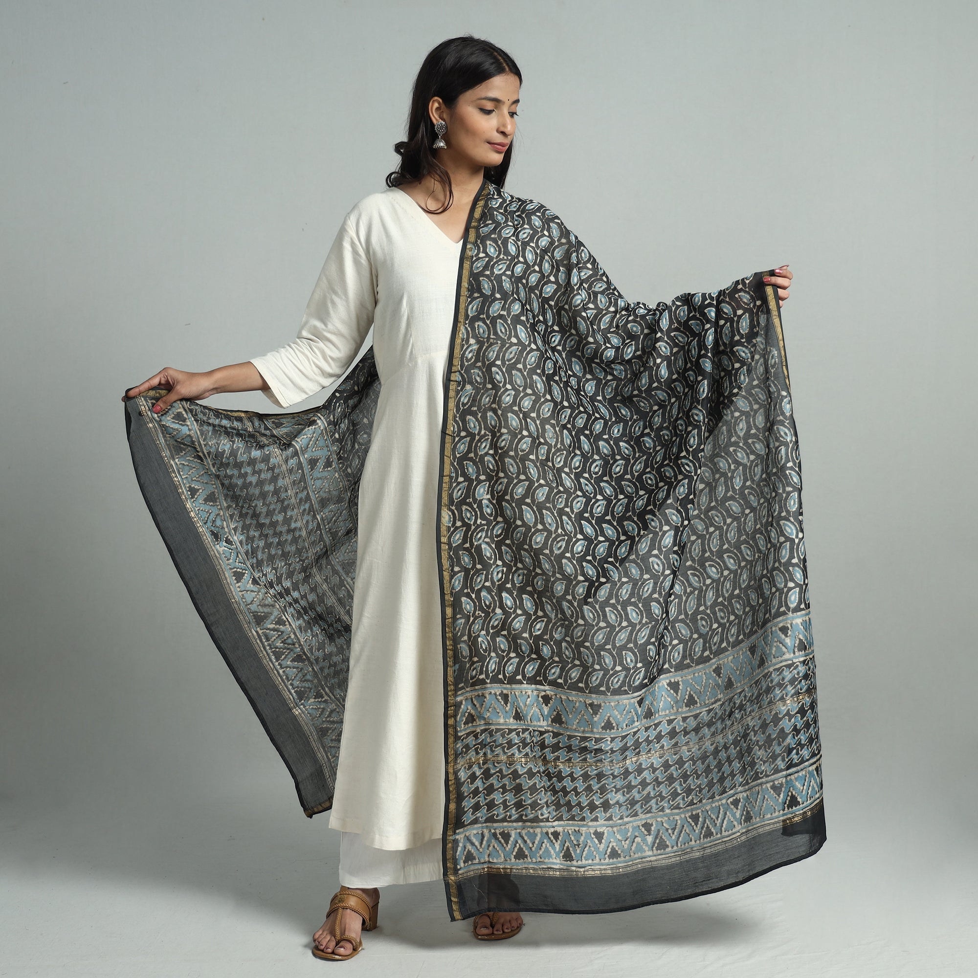 HAVELI CHRONICLES Black - Pipad Block Printed Handloom Chanderi Silk Dupatta 71 - view 2