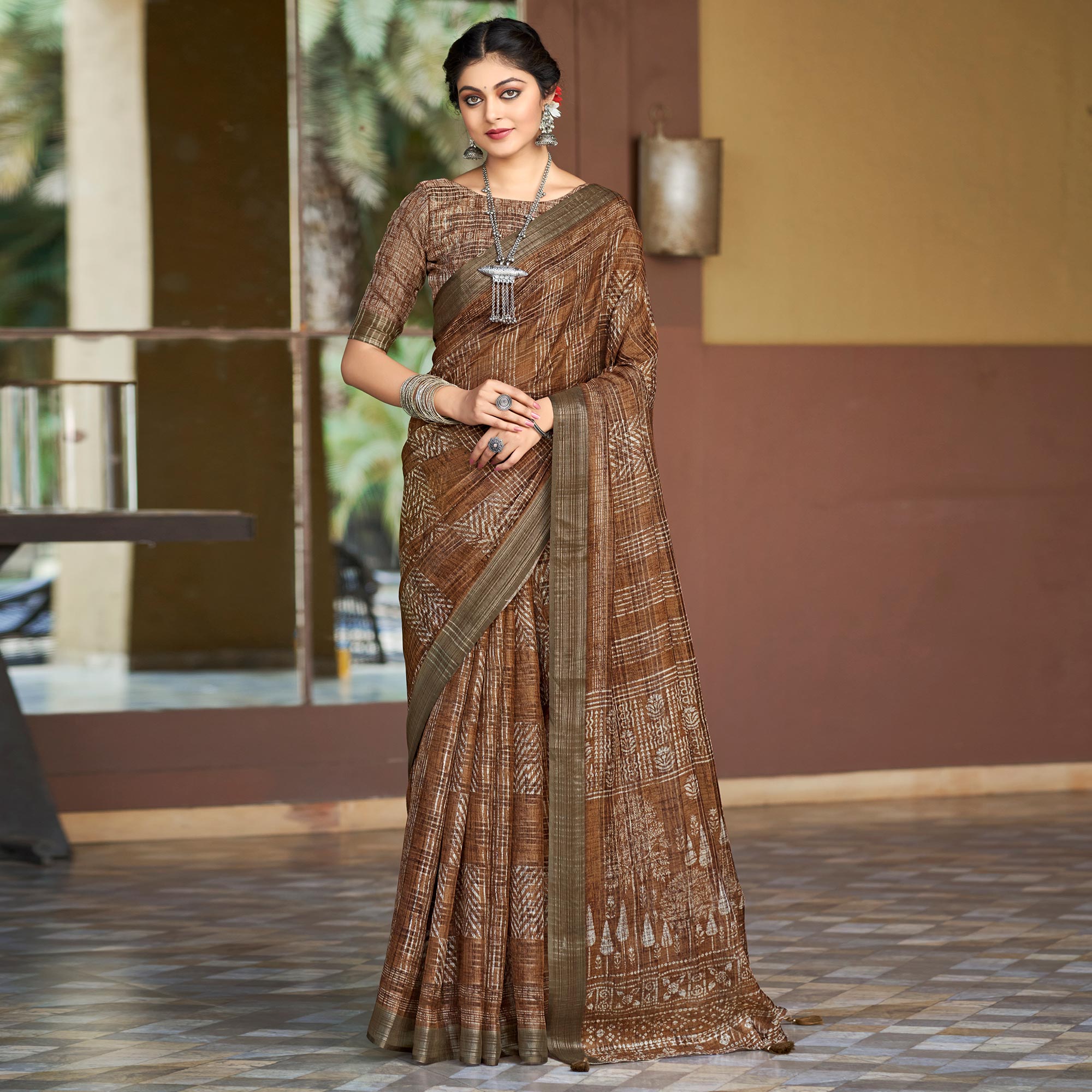 Peachmode Brown Abstract Digital Printed Linen Saree