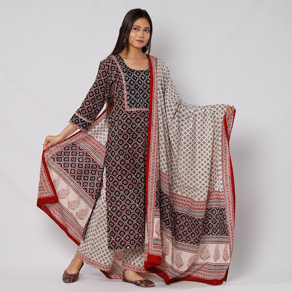 Palazzo dupatta set – ITOKRI CASUALS Black - Bagh Block Printed Cotton Kurta with Palazzo & Dupatta Set 06