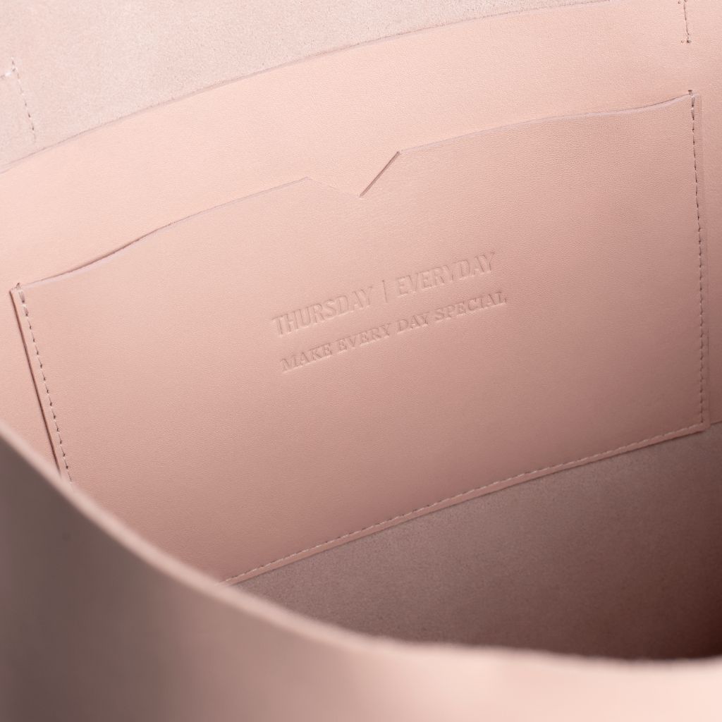 Thursday Boots - Women's Bags Everyday Tote | Blush (M) - view 5