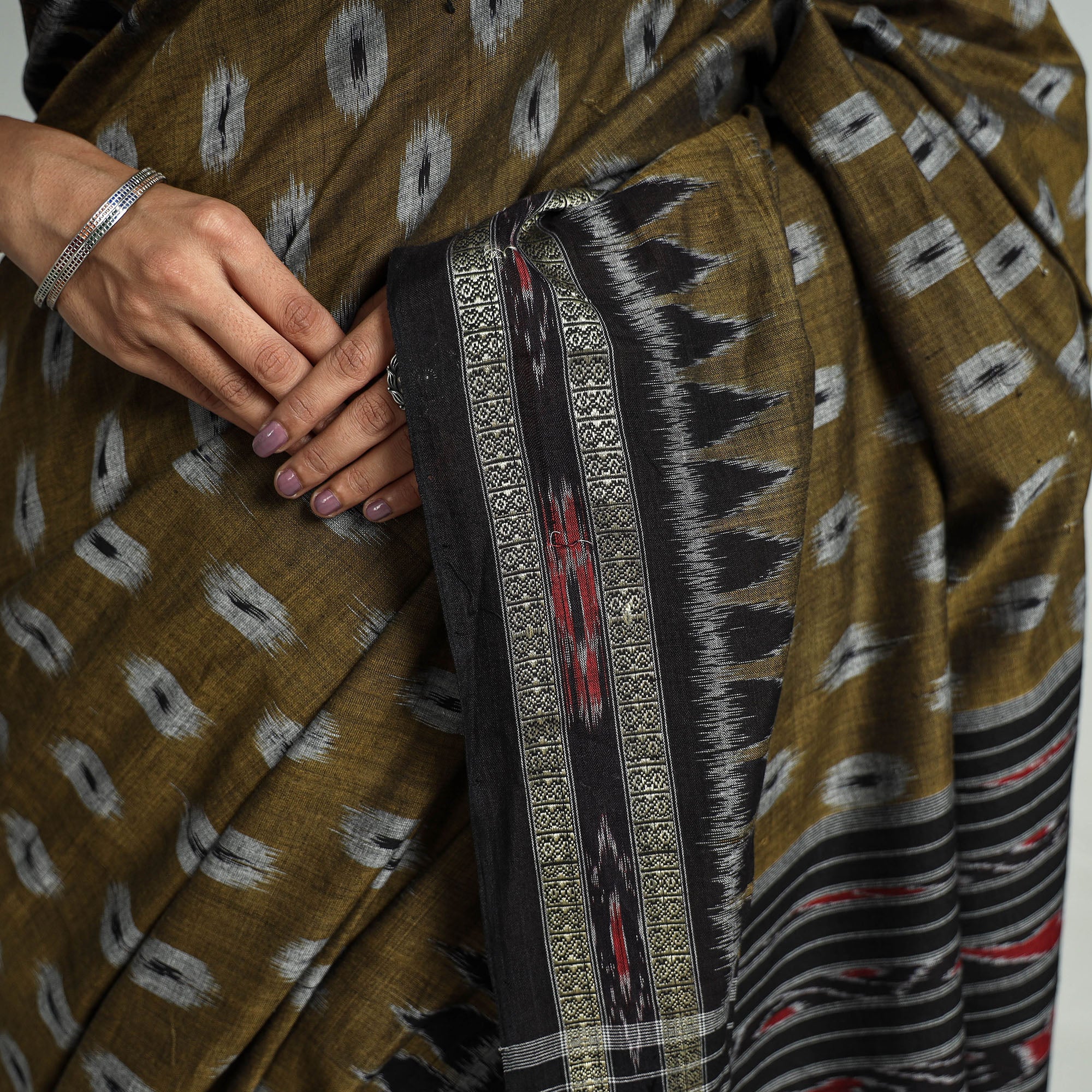 ASHOKA ASSEMBLE - CELEBRATING CRAFTS OF ODISHA Brown - Khandua Ikat Weave Handloom Cotton Saree 24 - view 4