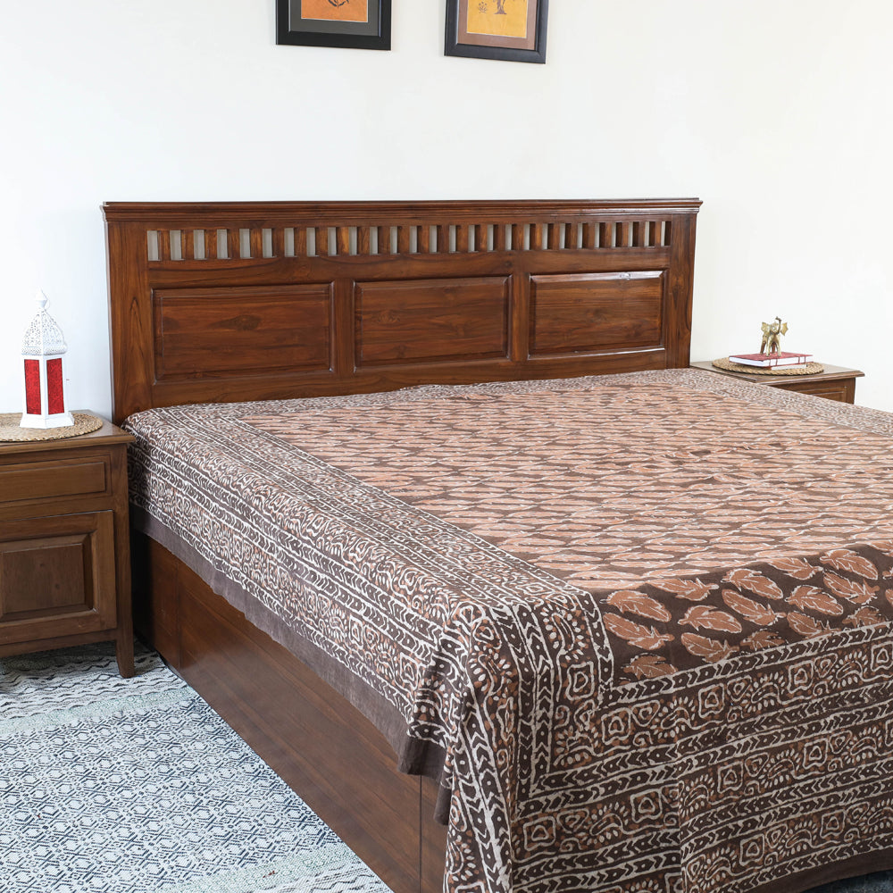 BINDAAS UNLIMITED Brown - Block Art Print Cotton Double Bindaas Bed Sheet (110 x 93 in)