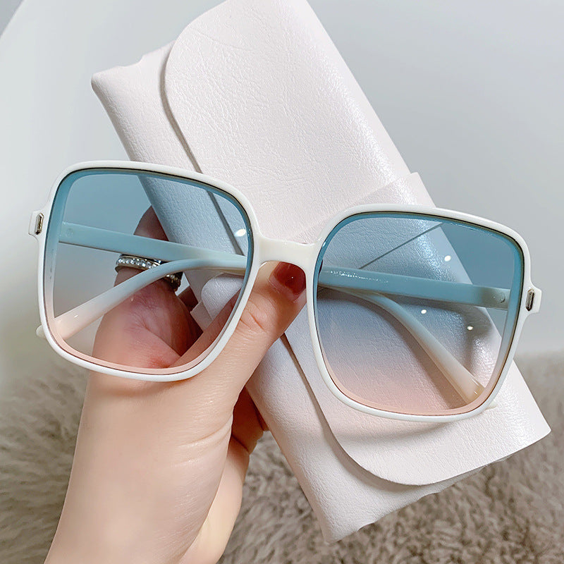 Peeperly Beachy Sunglasses