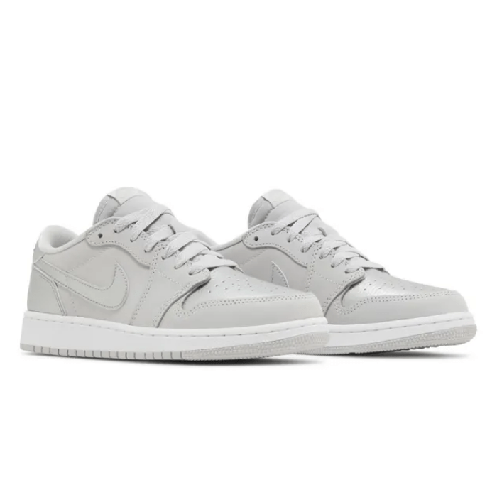 HYPE ELIXIR Jordan 1 Low OG Metallic Silver - view 2