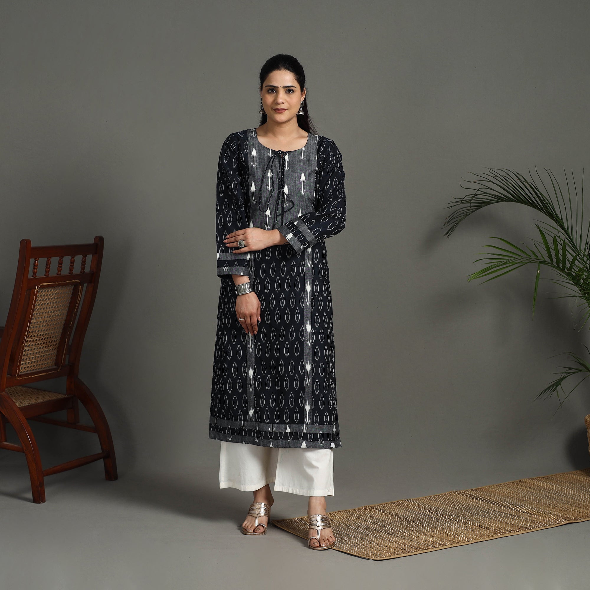 ITOKRI CASUALS Black - Mercerised Cotton Straight Pochampally Ikat Kurta 11 - view 2