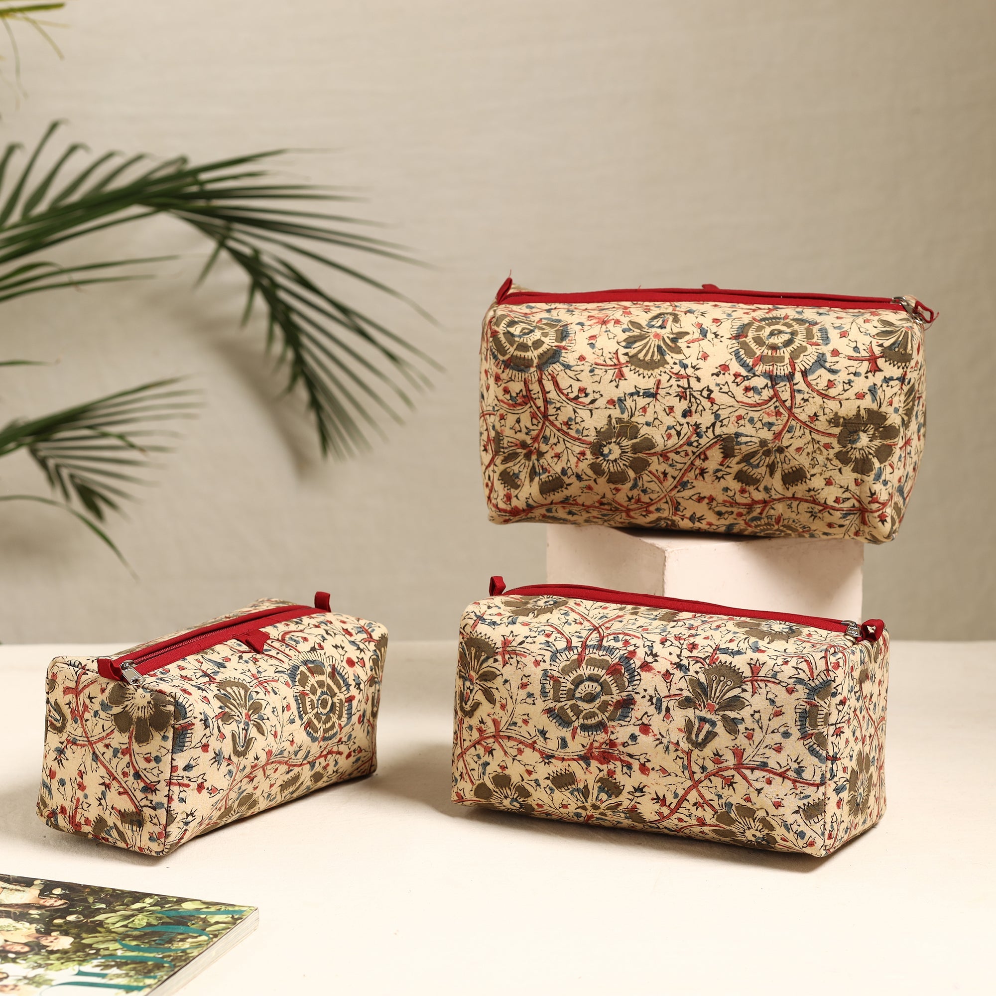 ITOKRI CRAFTS INITIATIVE Beige - Handmade Cotton Toiletry Bags (Set of 3) 100