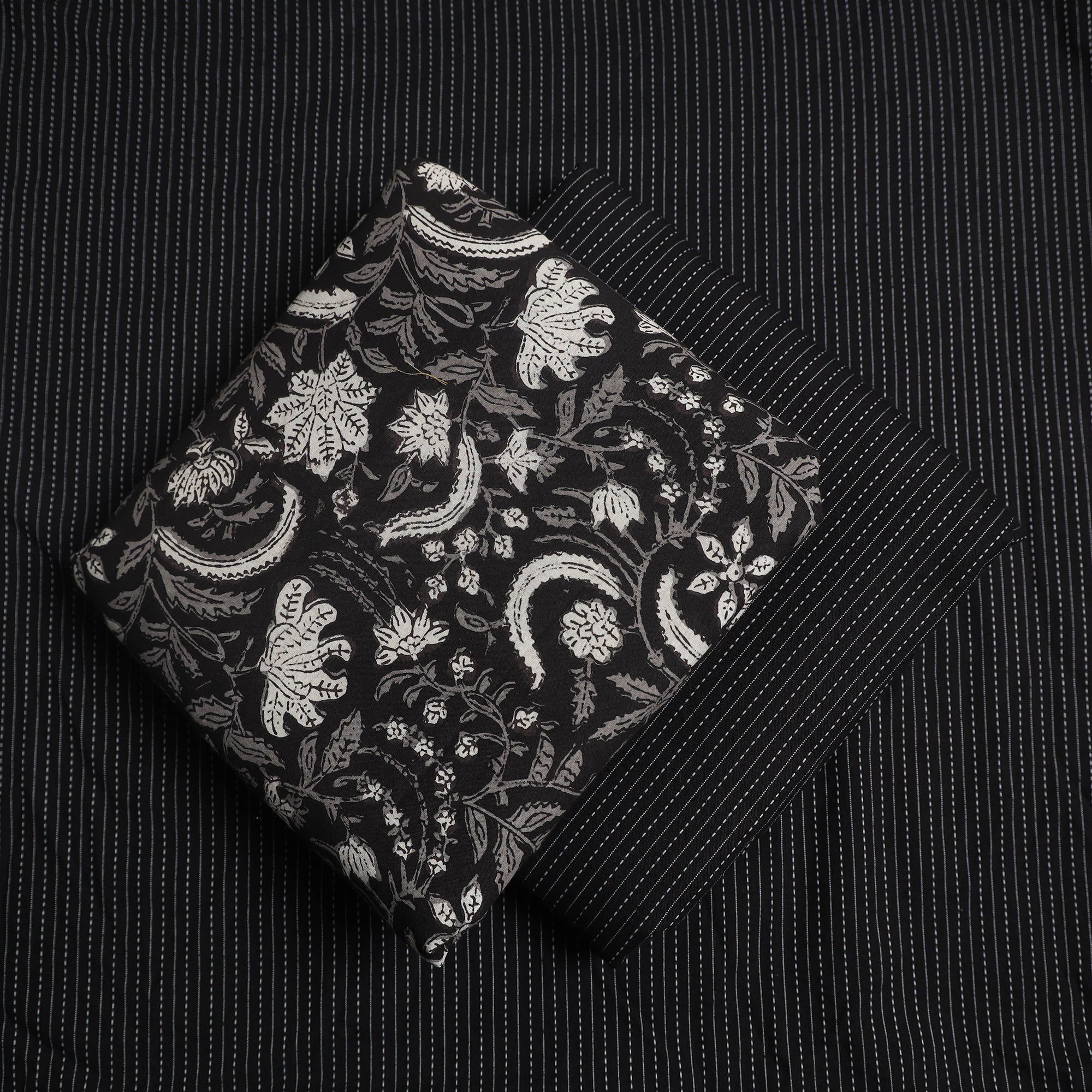 NOORI BAZAR Black - 3pc Cotton Bagru Print Kurta with Plain Dupatta 07 - view 2