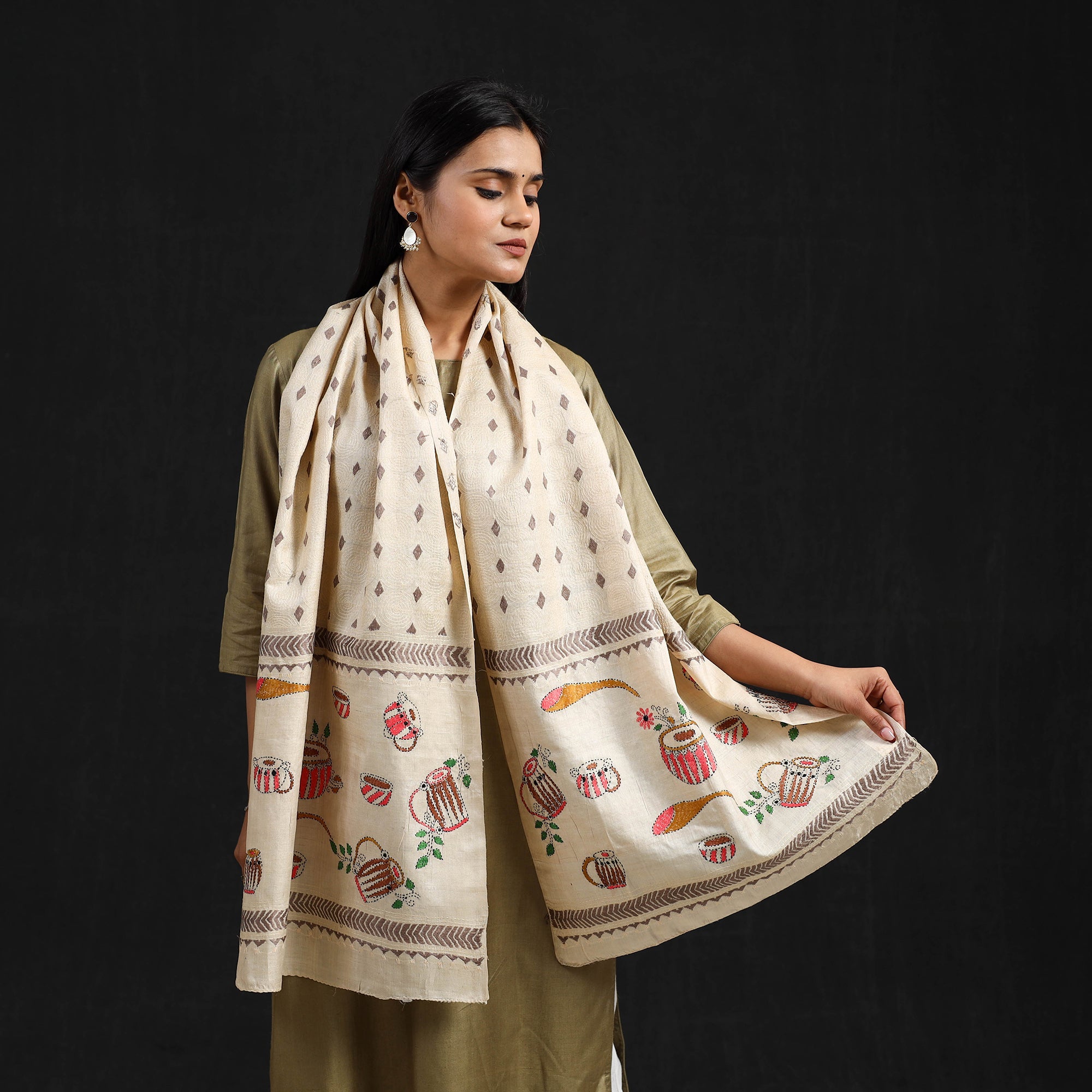 KHUSHBASH - HAPPY LOOM OF EAST Beige - Handloom Tussar Silk Bengal Kantha Work Stole 33 - view 3