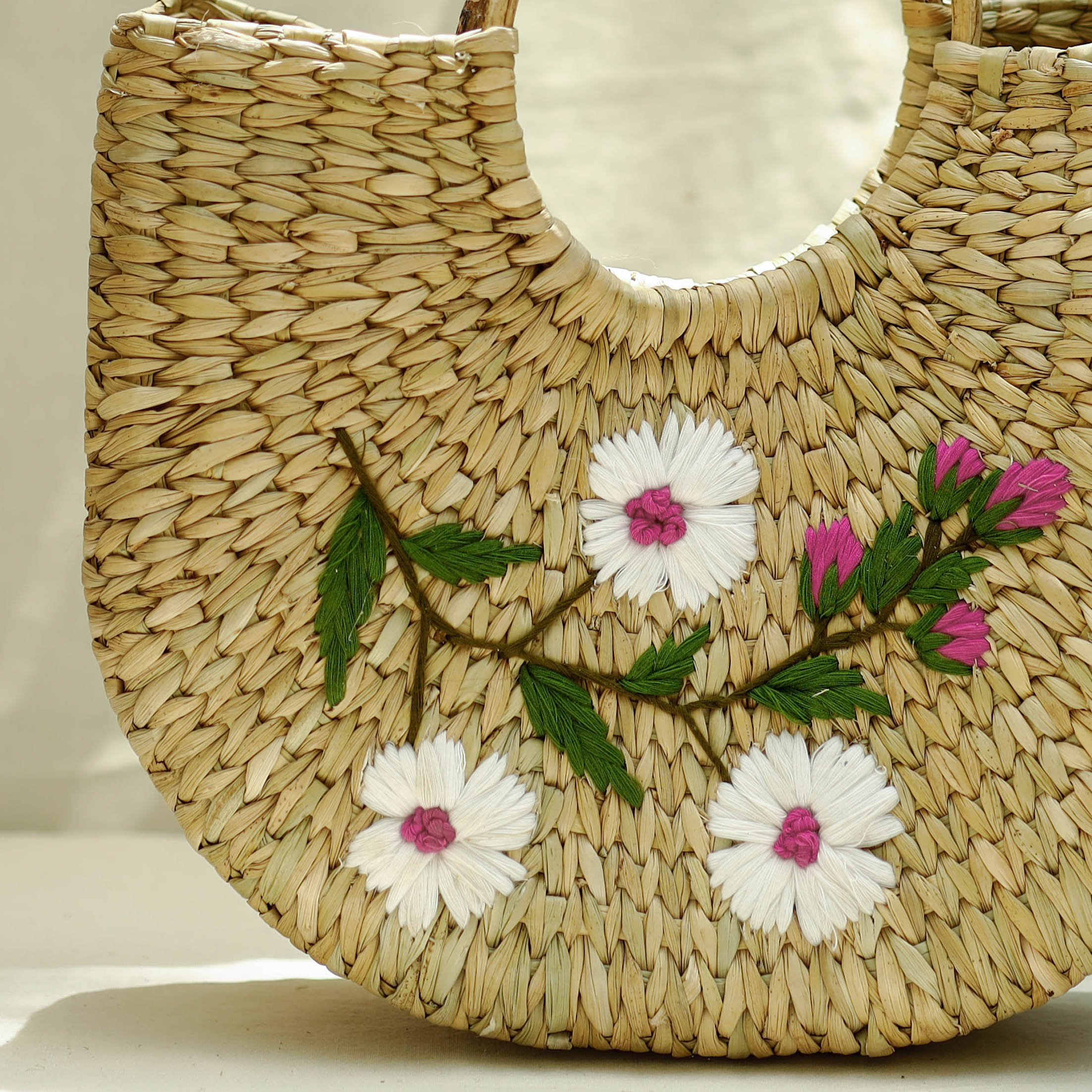 ITOKRI CRAFTS INITIATIVE Beige - Handcrafted Natural Water Reed Embroidered Hand Bag - view 2