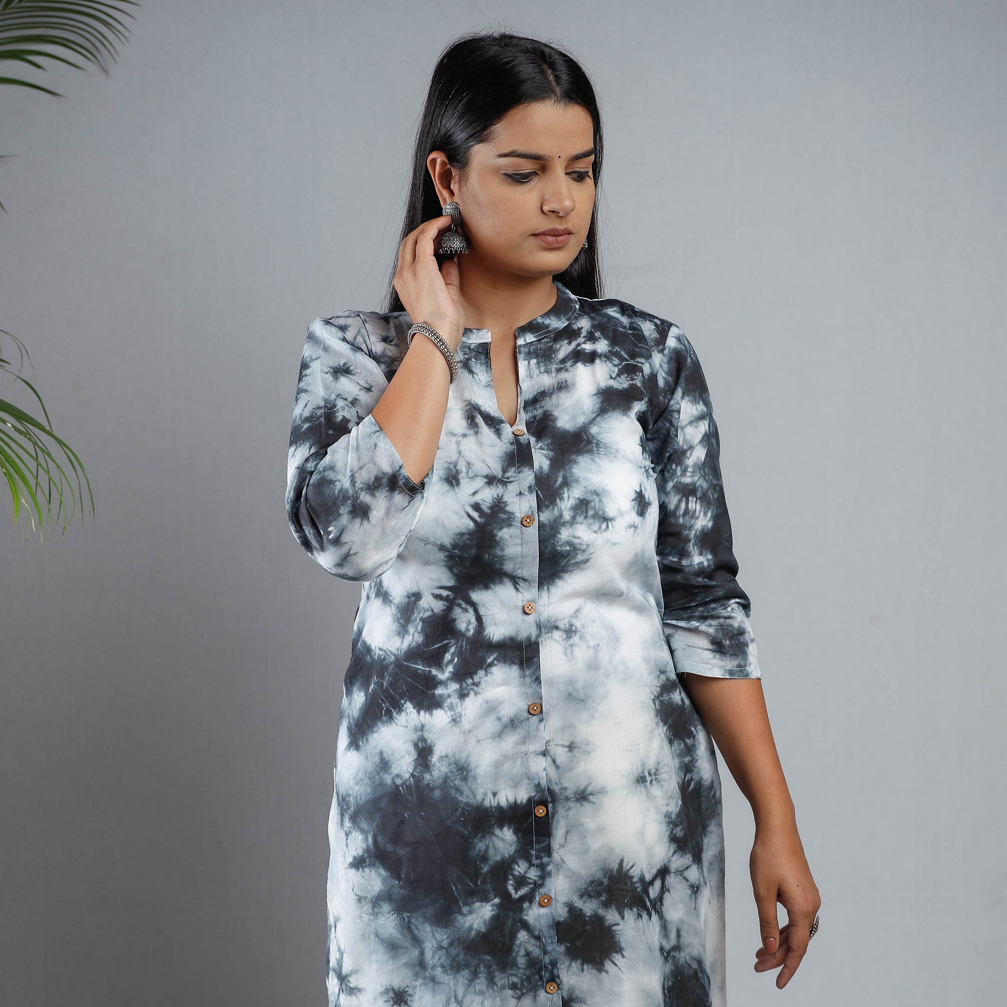 ITOKRI CASUALS Black & White - Shibori Tie-Dye Mul Cotton Long Kurta