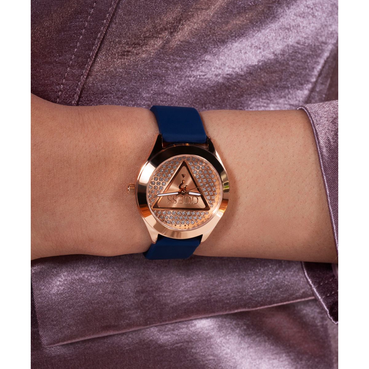 Guess Glitz Women Quartz Rose Gold Dial Analog Silicone Watch GW0745L4 - view 6
