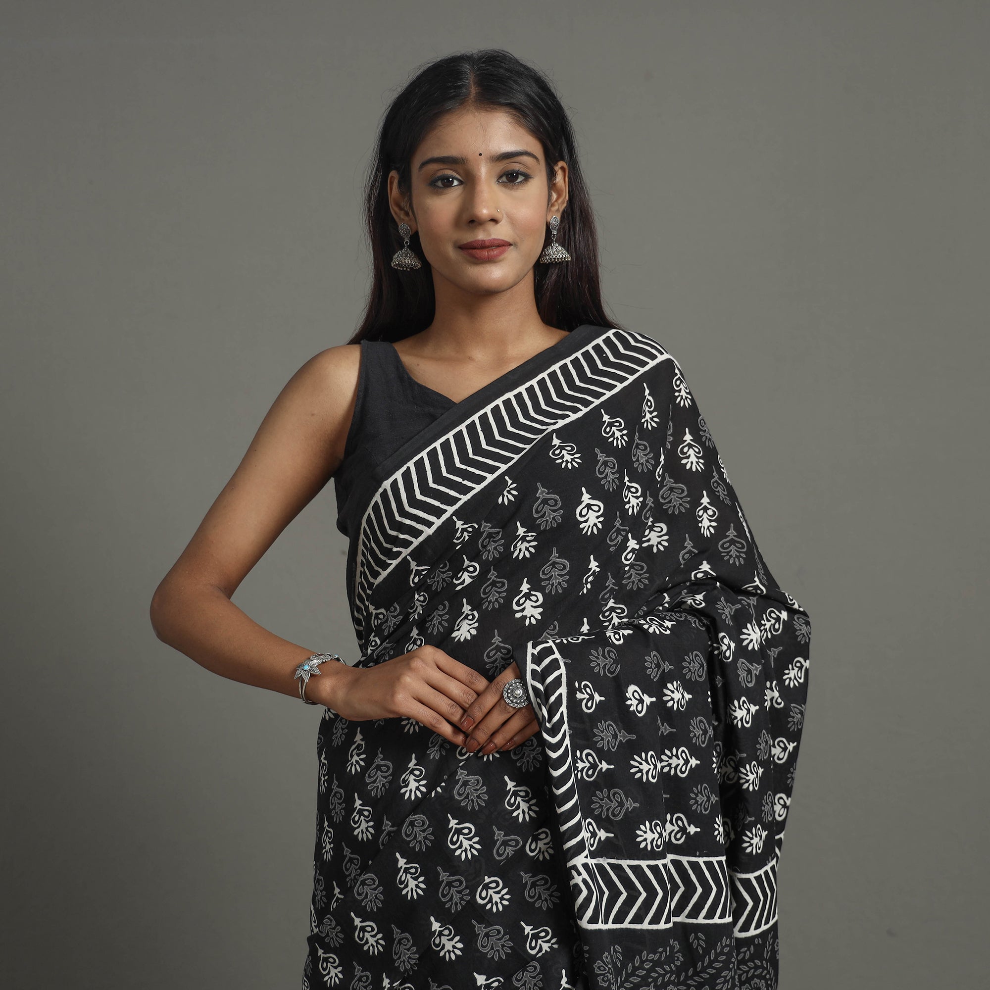 ITOKRI CRAFTS INITIATIVE Black - Natural Dyed Cotton Bagru Print Saree 16 - view 3