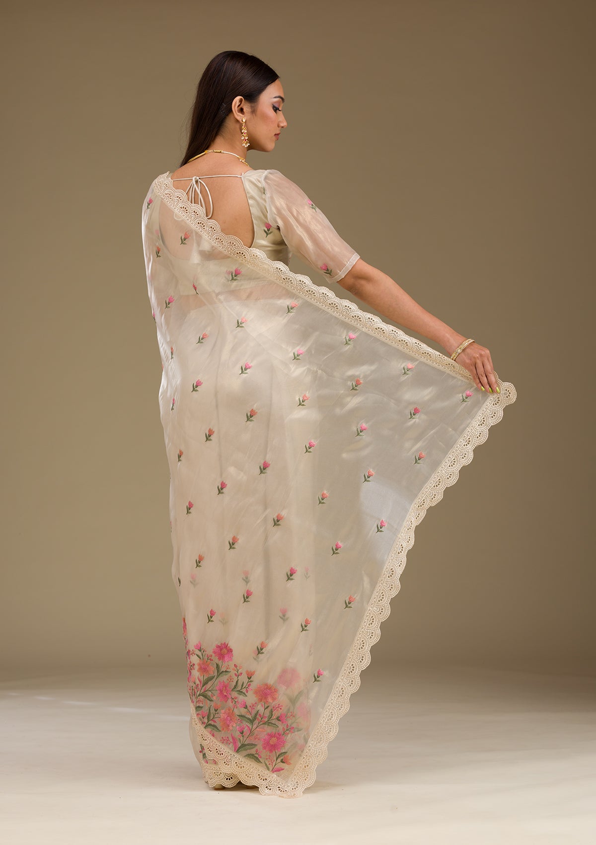 Koskii Cream Threadwork Tissue Saree – Women's - view 2