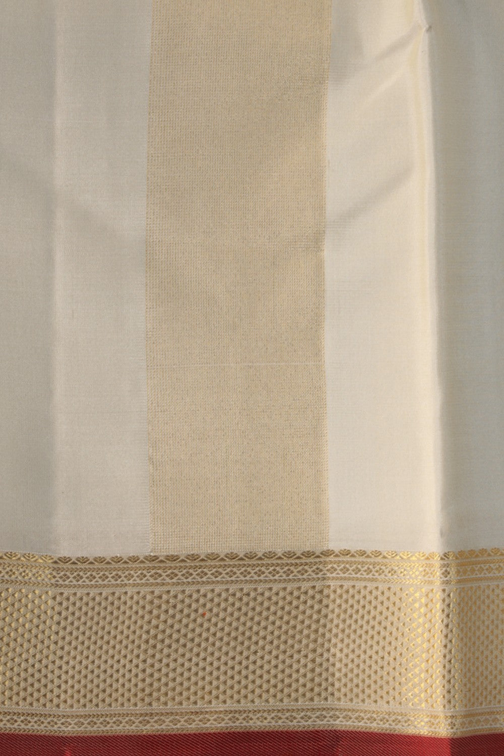 Kalanjali Kanchi Silk Off-White Dhoti With Kanduva (8 X 4) - view 4