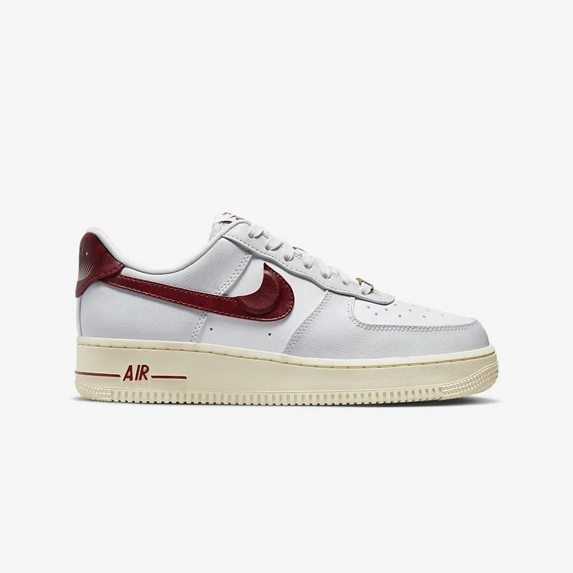 Nike | AIR FORCE 1 '07 SE { PHOTON DUST/TEAM RED - view 4