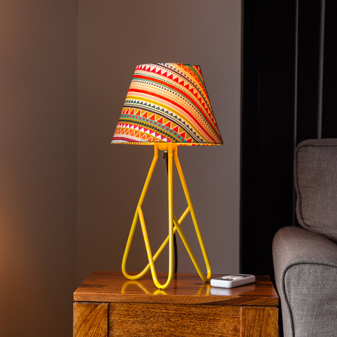 EXCLUSIVELANE 'Many Hued Triangles' Handcrafted Tripod Table Lamp In Iron (17 Inch) - view 2