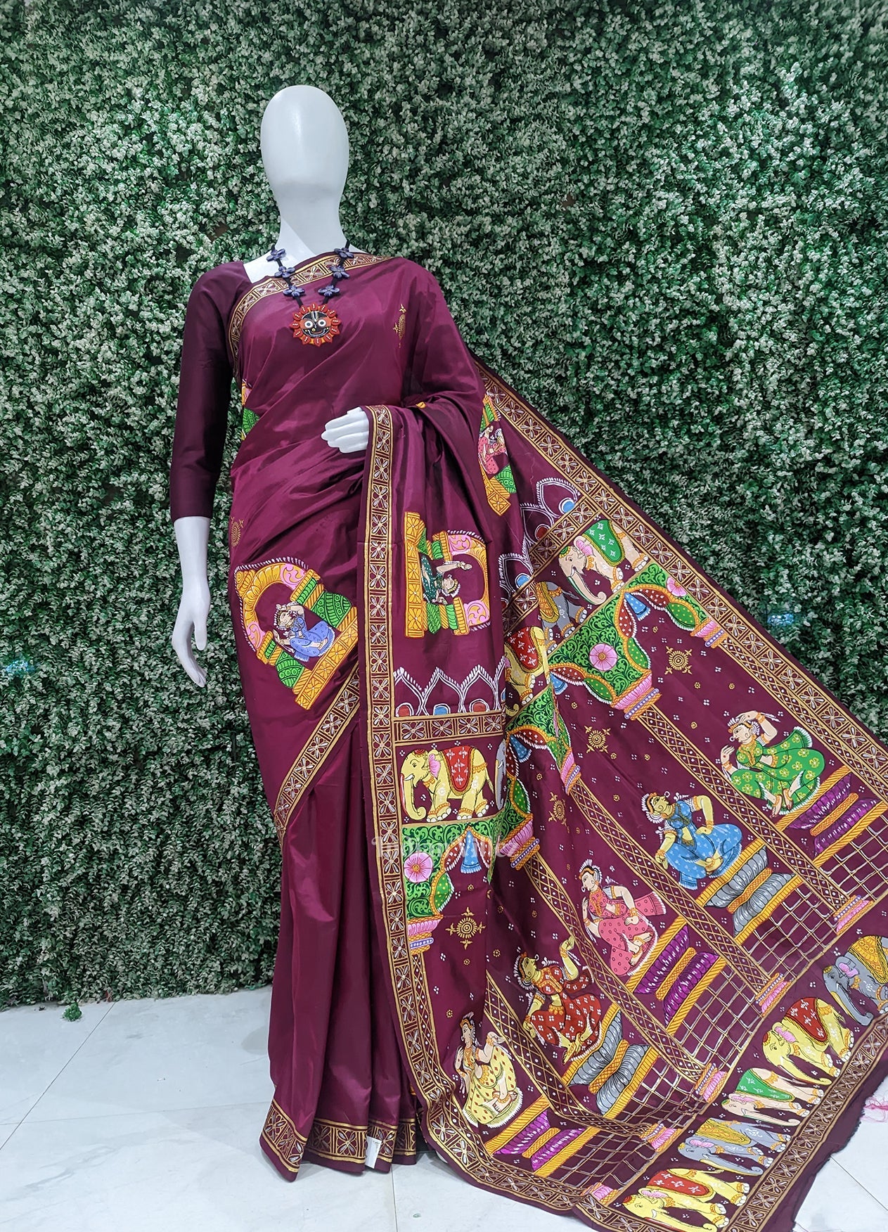 IndianVillèz Maroon Elephant & Shringar Ras Pattachitra Saree